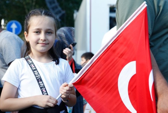 Türkiye'nin kalbi Saraçhane'de attı! Vatandaşlar 15 Temmuz anma programına akın etti